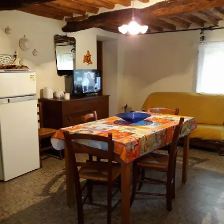 Little Graceland * Camaiore